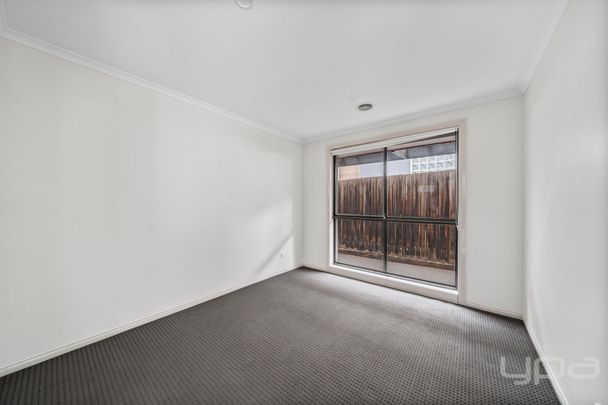 Spacious Family Living in the Perfect Location! - Photo 1