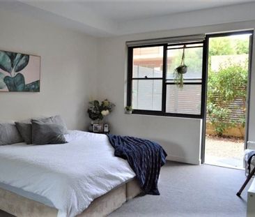 TWO BEDROOM APARTMENT IN THE HEART OF KINGSFORD | UNFURNISHED - Photo 6