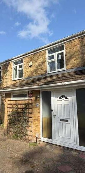 Bucklebury, Bracknell, RG12 - Photo 2