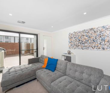56/36 Dulcie Holland Crescent, Moncrieff ACT 2914 - Townhouse For R... - Photo 1