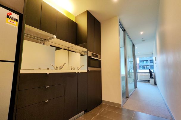 309/53 Batman Street, West Melbourne. - Photo 1