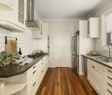 Spacious Family Retreat with Sweeping Elevated Views - Photo 3