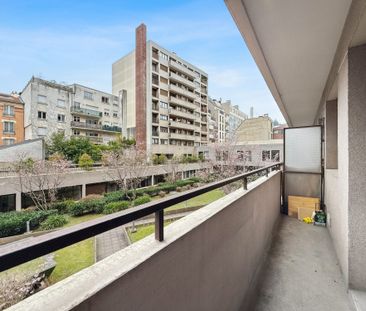 F2 Lumineux avec Balcon & Parking - Votre Havre de Paix à Gambetta ! - Photo 1