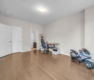 For Lease - 126 Blackwell Crescent, Bradford West Gwillimbury, Ontario - Photo 4