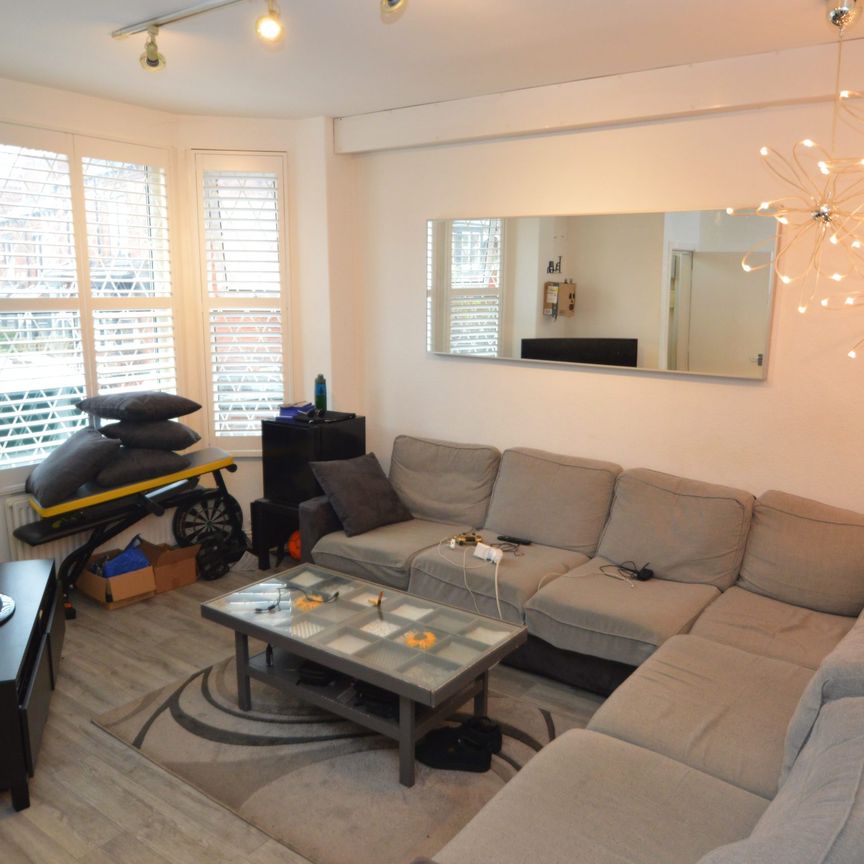 Hartley Crescent - Photo 1