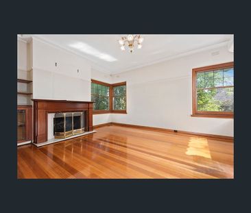 35 Mountain View Road, Balwyn North, Vic 3104 - Photo 2