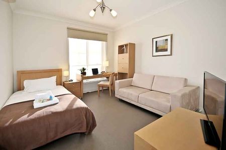 Room 9 (Ensuite) - Photo 5