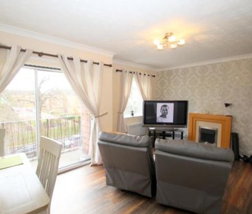 2 bedroom flat to rent - Photo 3