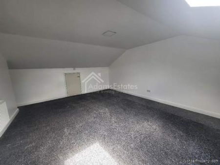 4 bedroom property to rent in Dewsbury - Photo 2