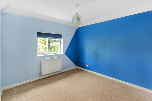 Beech Grove, Guildford, Surrey, GU2 - Photo 1