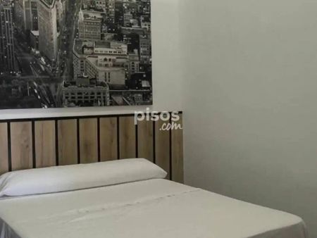 Piso en alquiler en Calle Chillida - Foto 2