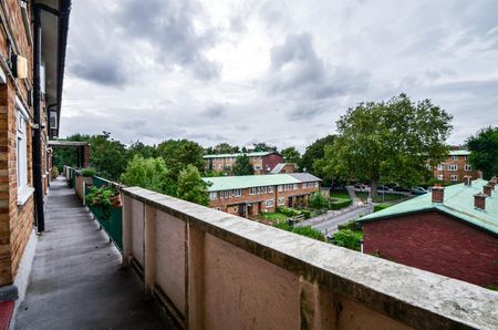 2 bedroom flat - Photo 4