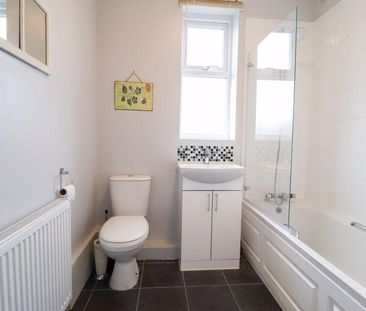 1 bedroom in a house share to rent - Photo 6