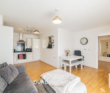 Hazelnut Court, Firwood Lane, Romford - Photo 3