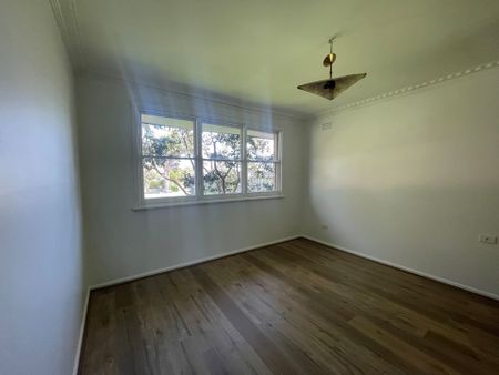 Renovated Home in a Quiet Court - Photo 2