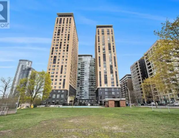 1702 - 105 CHAMPAGNE AVENUE S | 1702 - 105 CHAMPAGNE AVENUE S, Ottawa - Photo 1