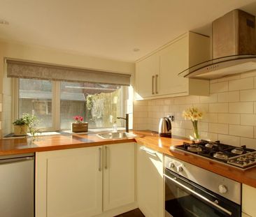 4 Bedroom - Photo 2