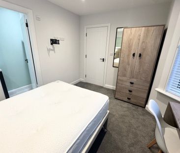 Somerley Road, BOURNEMOUTH - Photo 2