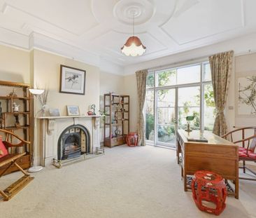 6 bedroom terraced house to rent - Photo 1