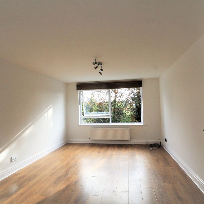 Mornington Court, Mornington Road - Photo 1