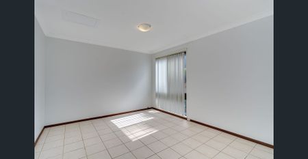 Refreshed double-story home in prime Duncraig location! - Photo 5