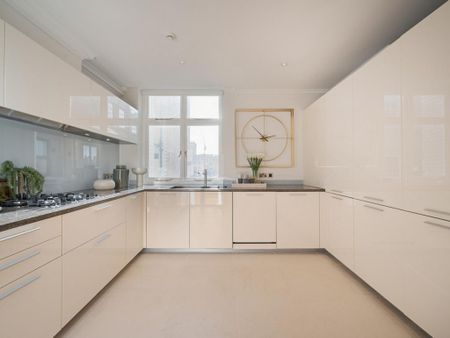 3 bedroom apartment to rent - Photo 3