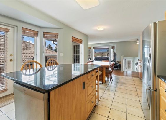 6 Bedroom House in Glenmore - Photo 1