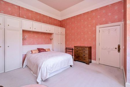 3 bedroom apartment to rent - Photo 4