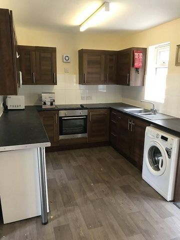 2 bedroom house share to rent - Photo 5