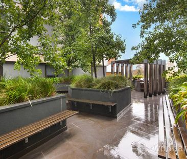 Style Meets Convenience: Two Bed Near Swinburne - Photo 2