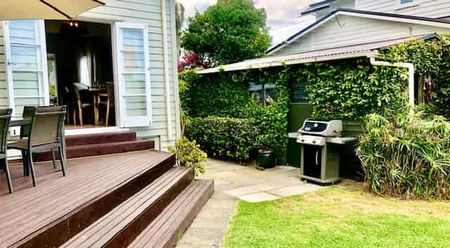 Dreamy Beach Cottage - Photo 3