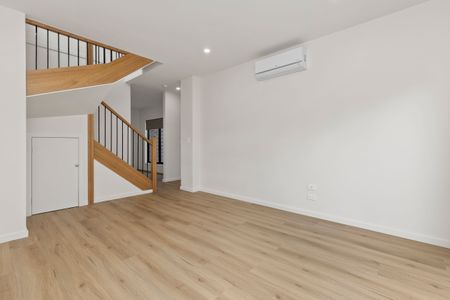 Modern 2-Bedroom Unit in Lalor - Photo 2