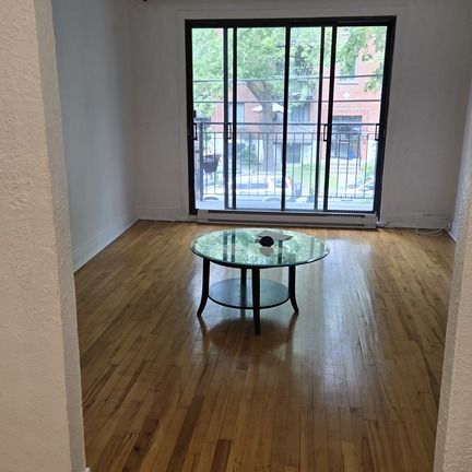 Grand 4 1/2 Renové A Louer - Photo 1