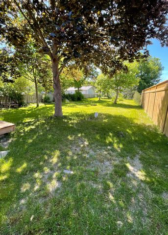 For Lease - 241 Elm Avenue, Georgina, Ontario - Photo 4