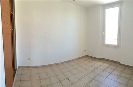 VILLA LES MILLES - 3 pièce(s) - 71.75 m2 - Photo 2