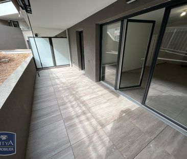 Location Appartement 2 pièces 41m² ST LAURENT DU VAR 06700 - Photo 4