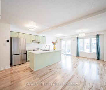 28 TARA CRESCENT - Photo 6