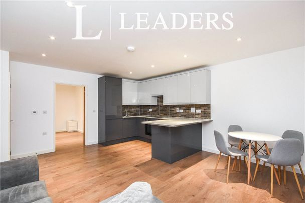 2 bedroom bungalow to rent Eastfield Stables, May Walk, Elsenham Road, Stansted, CM24 - Photo 1