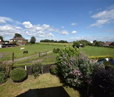 14, Royston Hill, East Ardsley, Wakefield, West Yorkshire, WF3 2HG - Photo 2