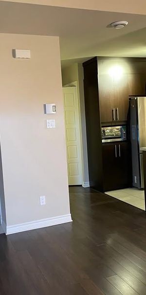 Grand 4 1/2 avec Mezzanine à louer ! - Photo 1