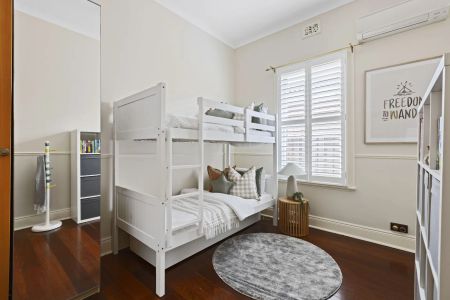 Character, Comfort & Convenience in One - Photo 4