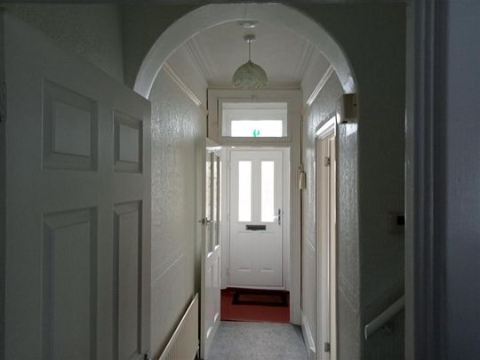 2 bedroom terraced house to rent - Photo 1