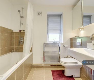 2 bedroom maisonette to rent - Photo 6