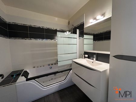 Location Appartement 3 pièces 64m² - Photo 5