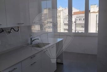 Apartamento T3 em Lisboa