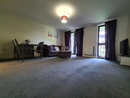 2 bedroom flat to rent - Photo 2