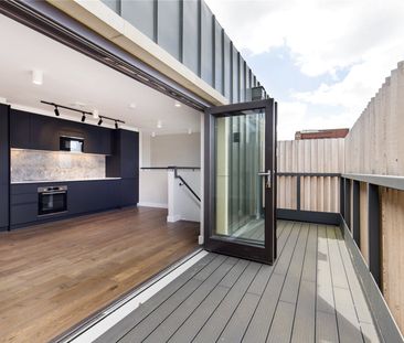 Wimbledon Park Road, London, SW19 flat to rent - Photo 1