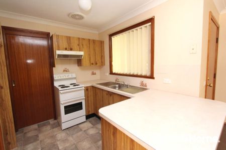 Modern Villa Close to Town - Available 30.1.2026 - Photo 5