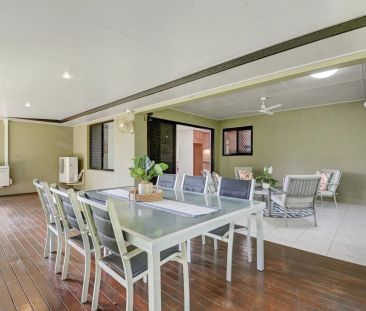 Coastal Living with Solar ! - Photo 5