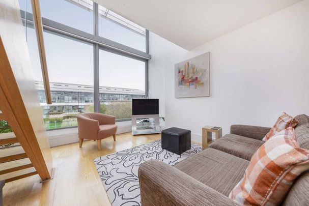 Highbury Stadium Square, Highbury, N5 - Photo 1